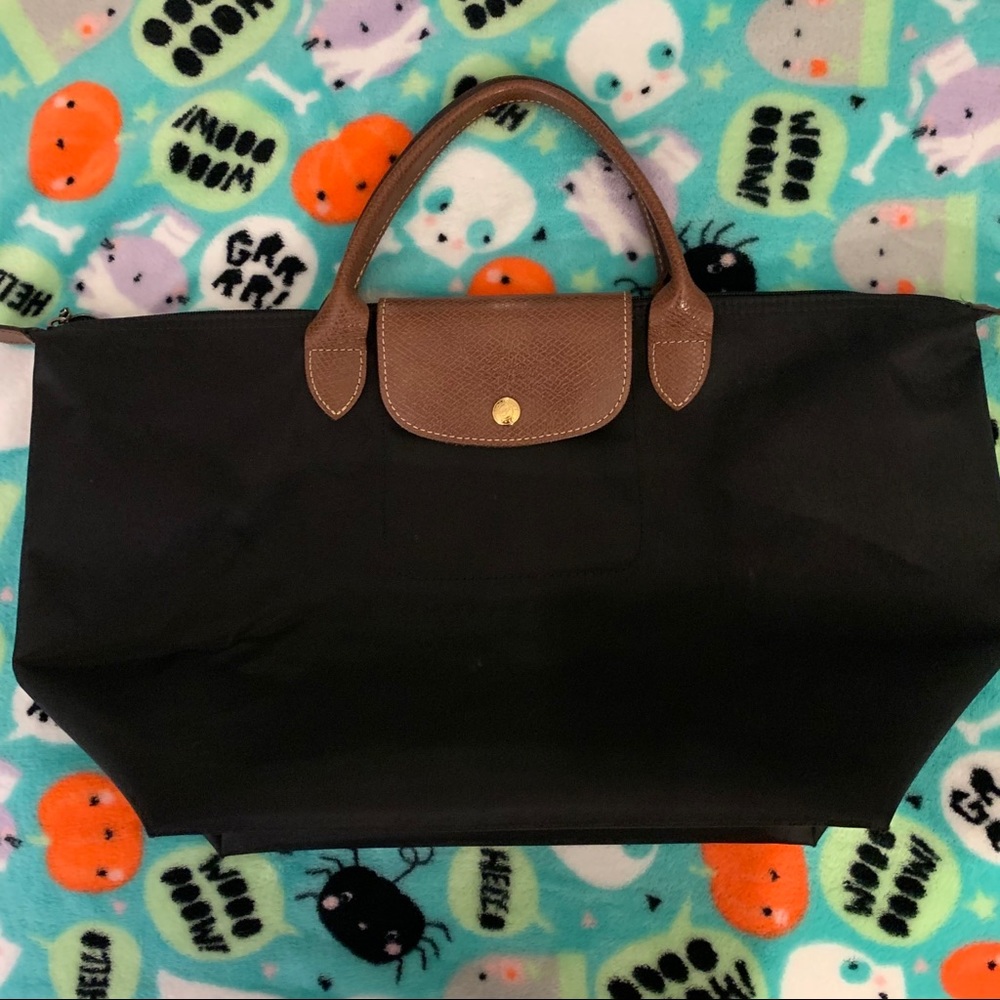 Black Shorthandle Long Champ Purse